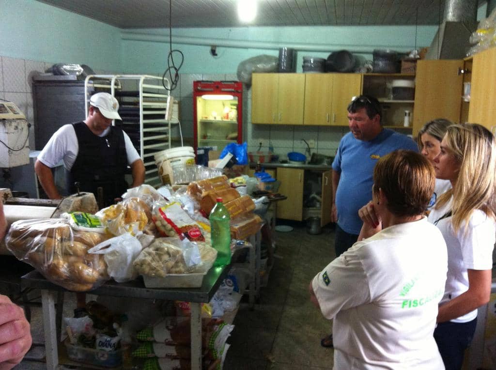 Cerca de duas toneladas de alimentos foram descartados no Big Bom