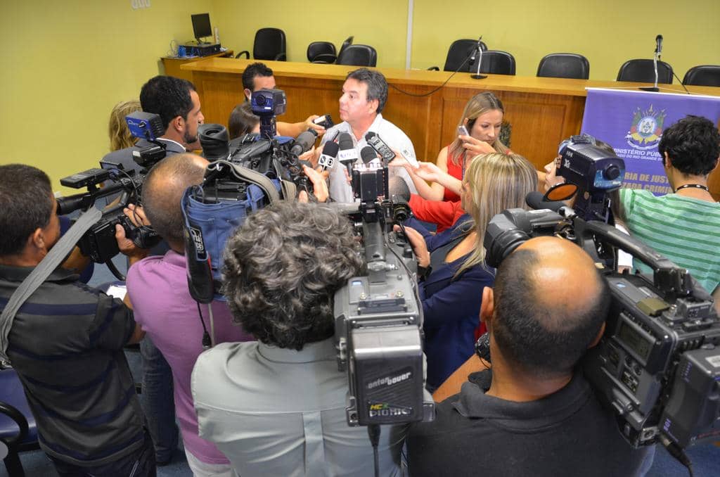 Promotor de Justiça Ricardo Herbstrith ampliou detalhes das investigações aos jornalistas