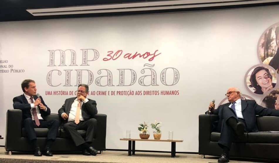 Debate aconteceu em Brasília nesta terça-feira