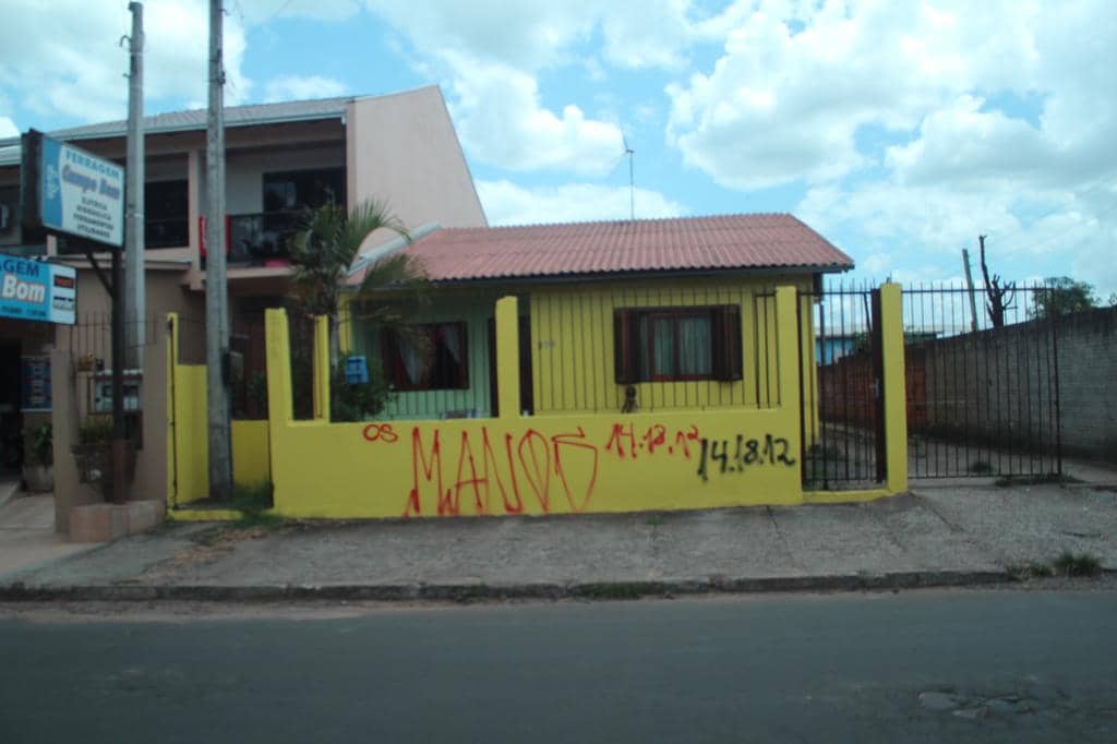 Pichação na Rua Campo Bom, em São Leopoldo