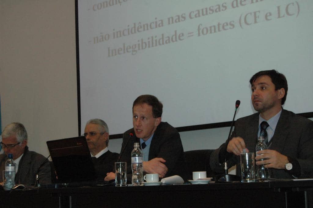 Promotor Rodrigo Zilio abordou a lei da Ficha Limpa ...