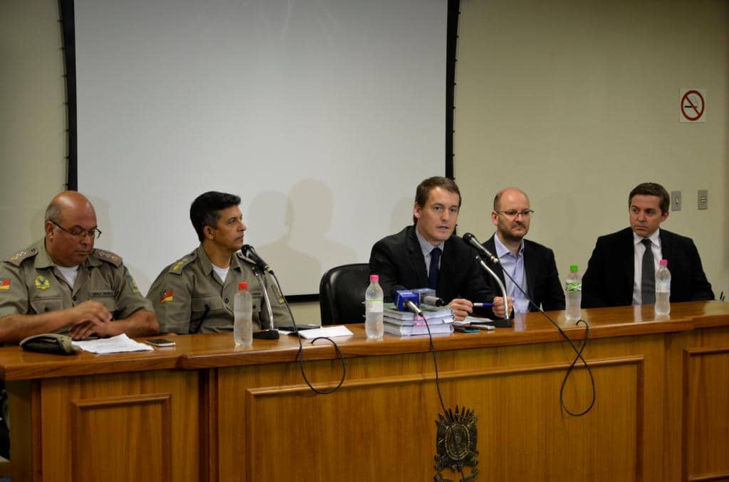 Integrantes da BM, Subprocurador-Geral e Promotores Valério Cogo e Érico Barin