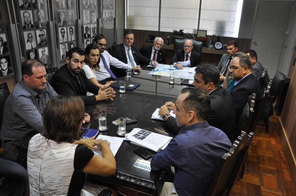 Diversas autoridades de Cachoeira do Sul participaram do encontro