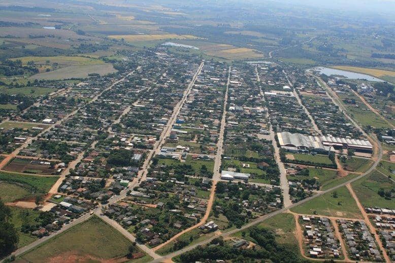 Vista aérea da cidade de Restiga Sêca