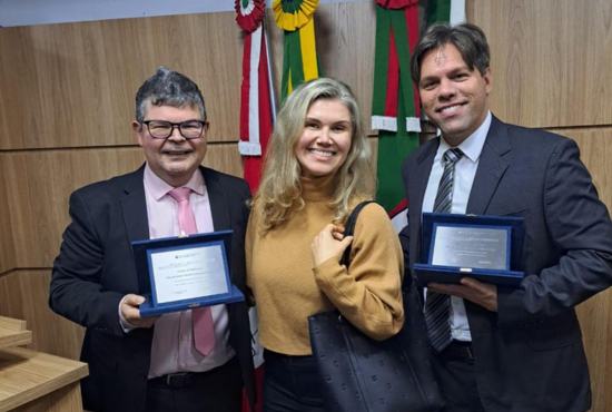 Torres: promotores de Justiça recebem o título de Cidadão Honorário na Câmara Municipal 